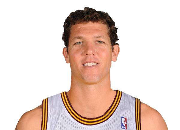 Luke Walton headshot