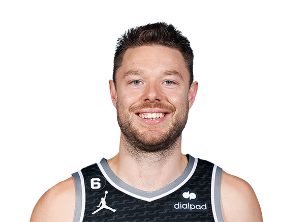 Matthew Dellavedova headshot
