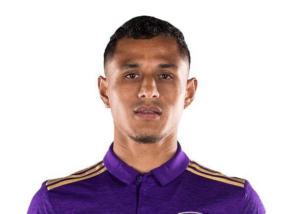 Yoshimar Yotún headshot