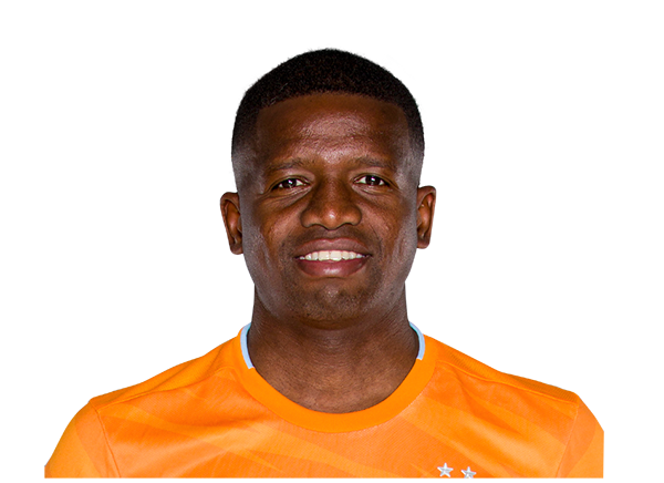 Boniek García headshot