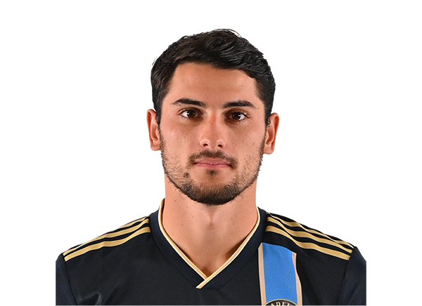 Julián Carranza headshot
