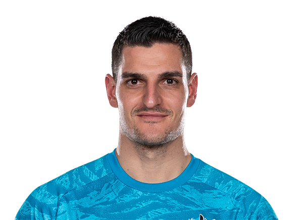 Vito Mannone headshot